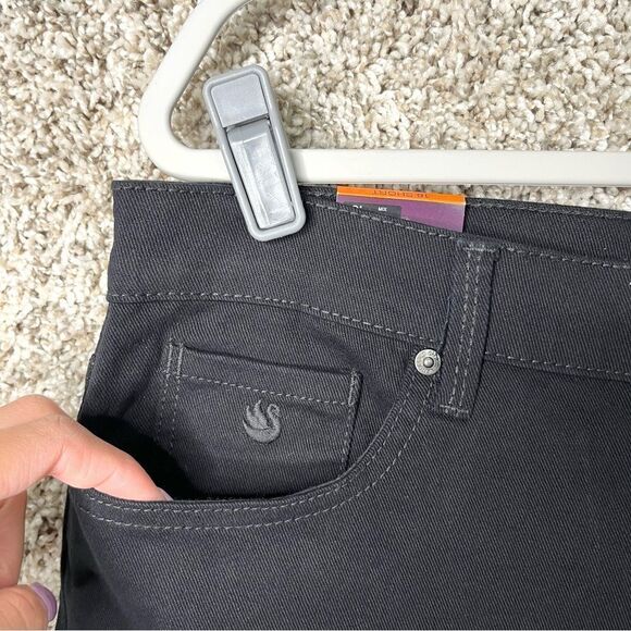 Gloria Vanderbilt Jeans Women’s 16 Short Amanda Slimming Black Tapered Leg NWT - Picture 2 of 11